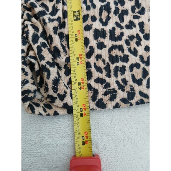 FREE KISSES Womens Blouse Top Animal‎ Print Short Sleeve Round Neck 1X Safari - Picture 9 of 14